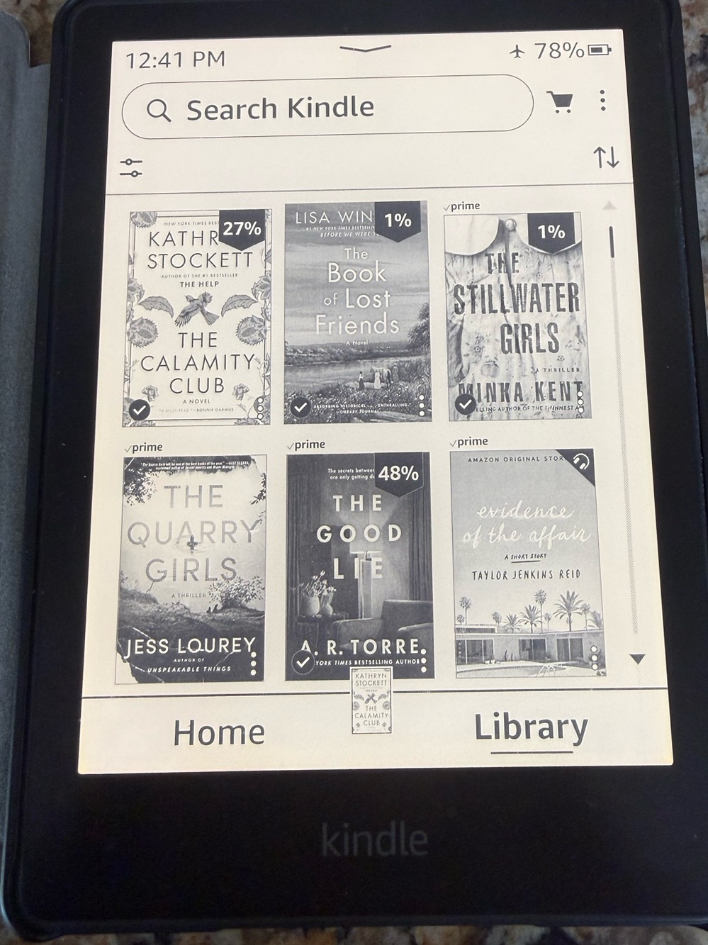 Amazon Kindle Display Print - Black & White 11th generation like NEW - Incl case